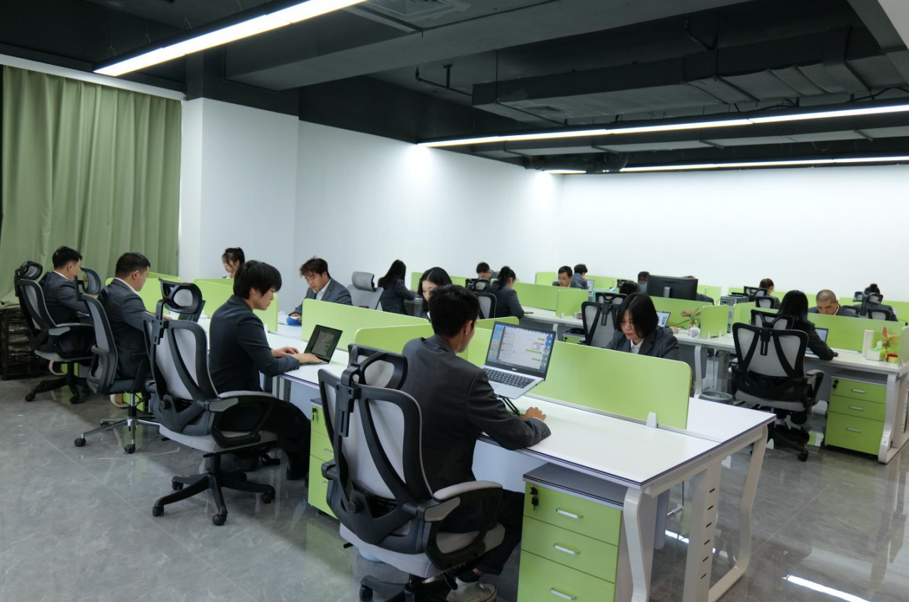 华体会签约ac米兰新办公室开业!(图1)
