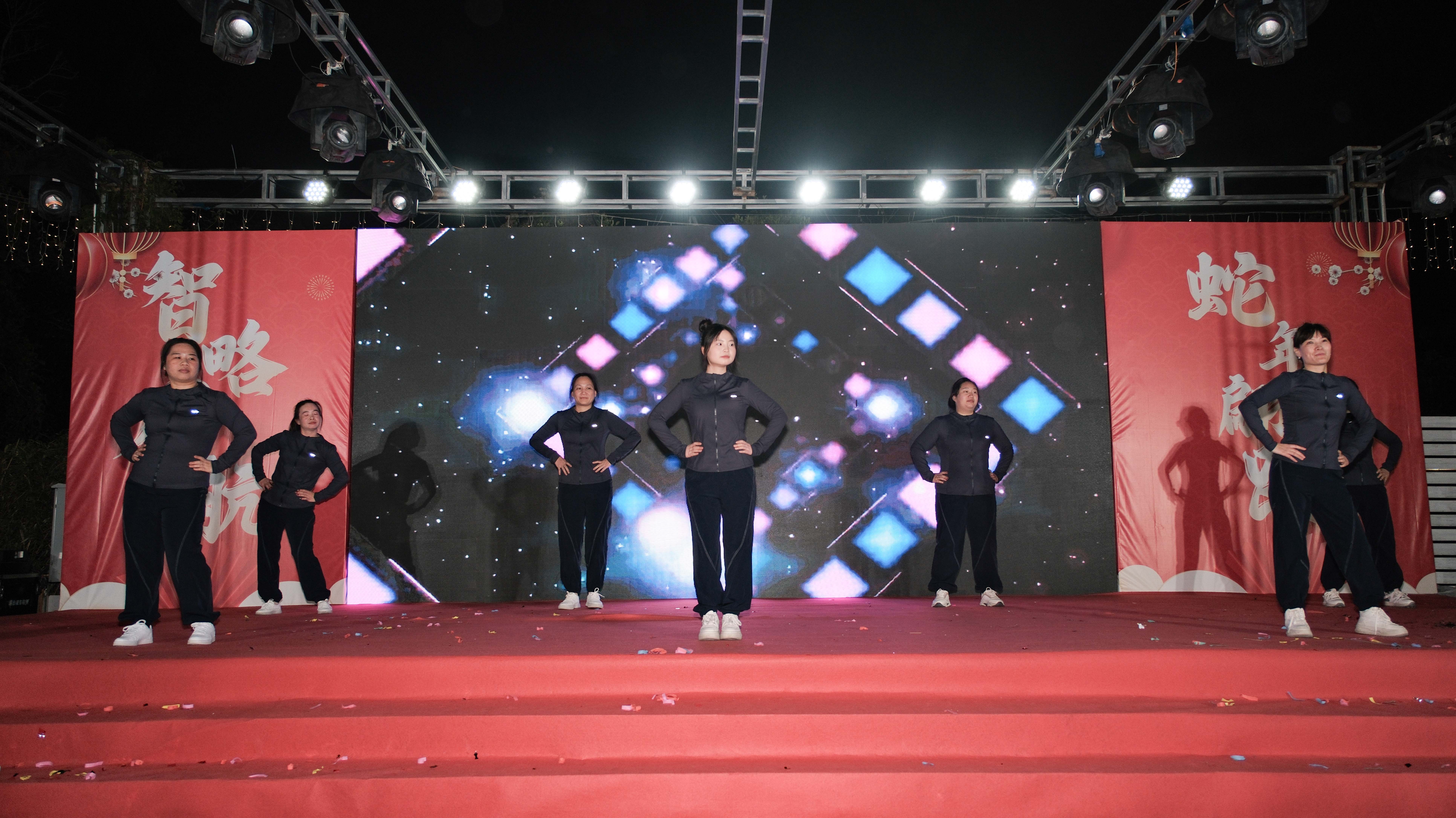 华体会签约ac米兰科技2024年年会圆满落幕:感恩同行,共创环保新未来,乘风破浪,梦想起航(图10)