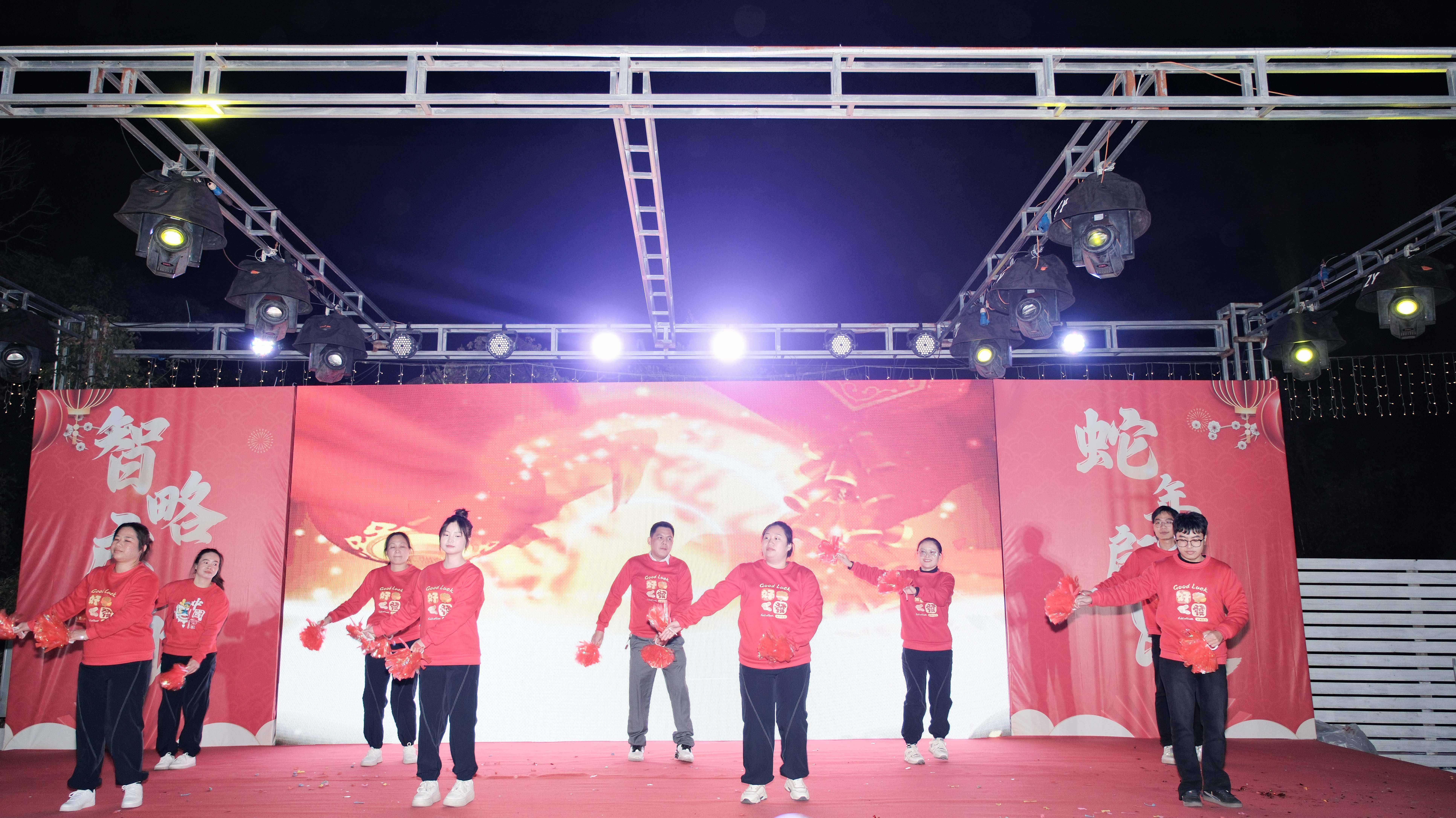 华体会签约ac米兰科技2024年年会圆满落幕:感恩同行,共创环保新未来,乘风破浪,梦想起航(图7)